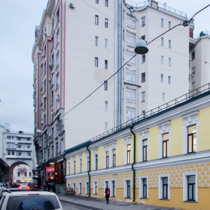 Апартаменты Квартира Свободна - Большой Гнездниковский 10, Москва, цены от 4750 руб. — снять у Курского вокзала посуточно
