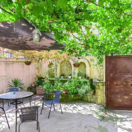 Забронировать Гостевой дом Филин в Сочи, цены от 2900 руб. с сауной